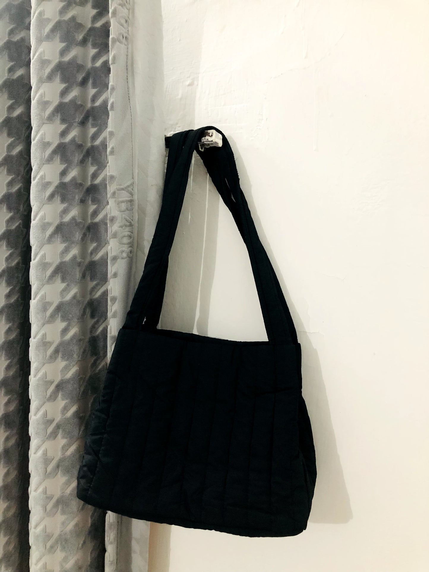 BUTTON TOTE