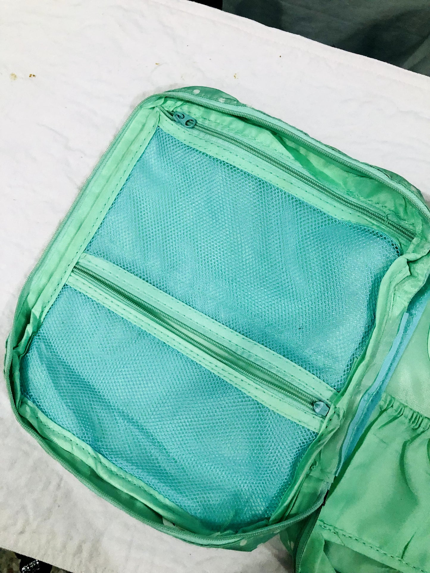 MAKEUP BAG