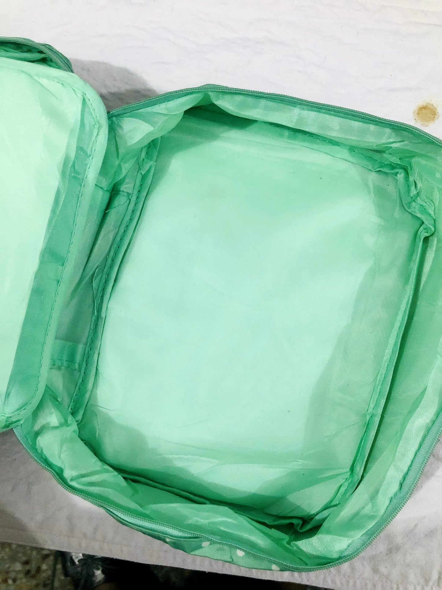 MAKEUP BAG