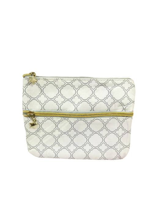 POUCH