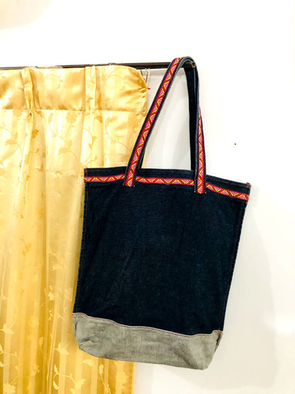 SHOULDER BAG