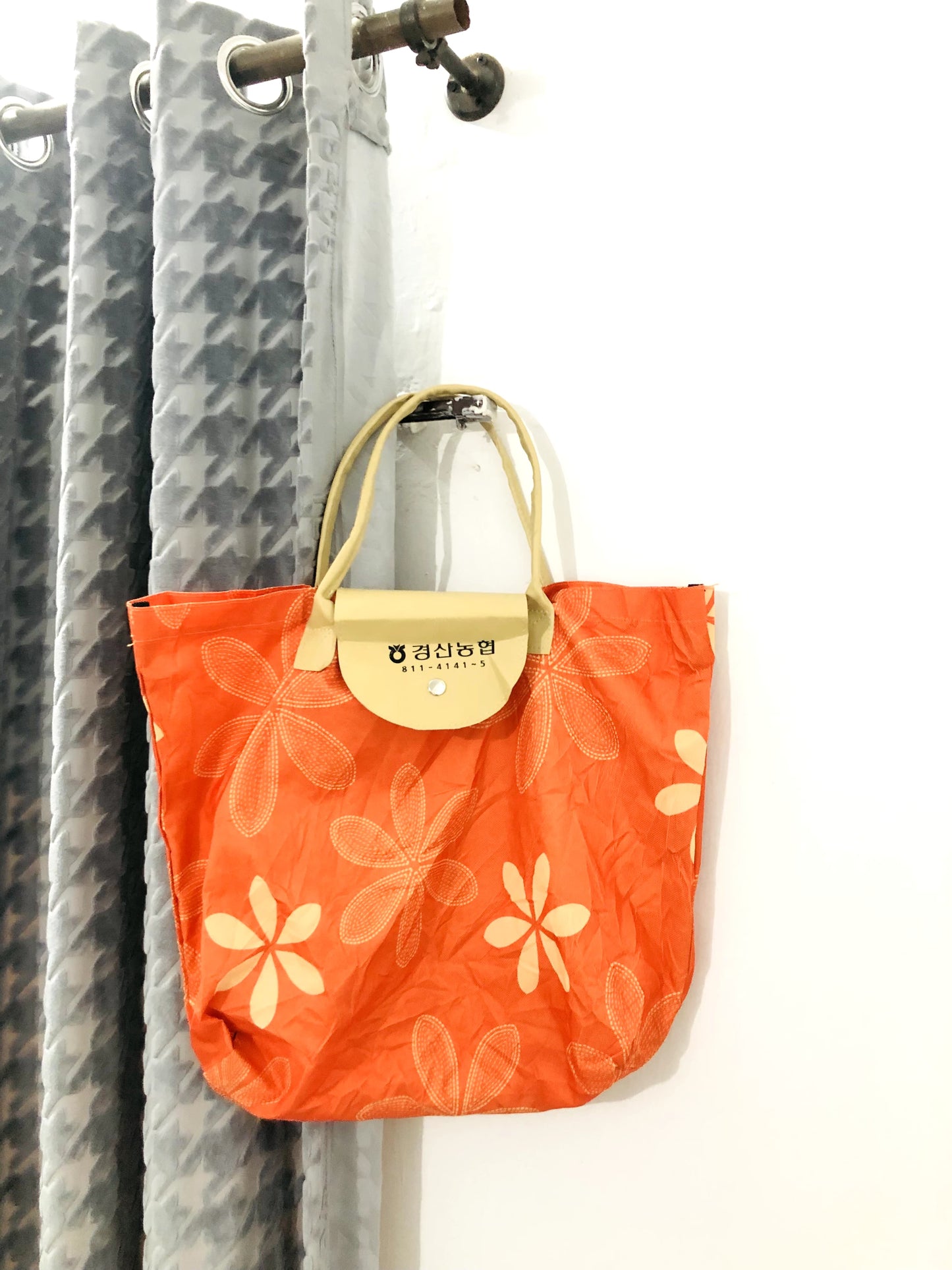 BUTTON TOTE