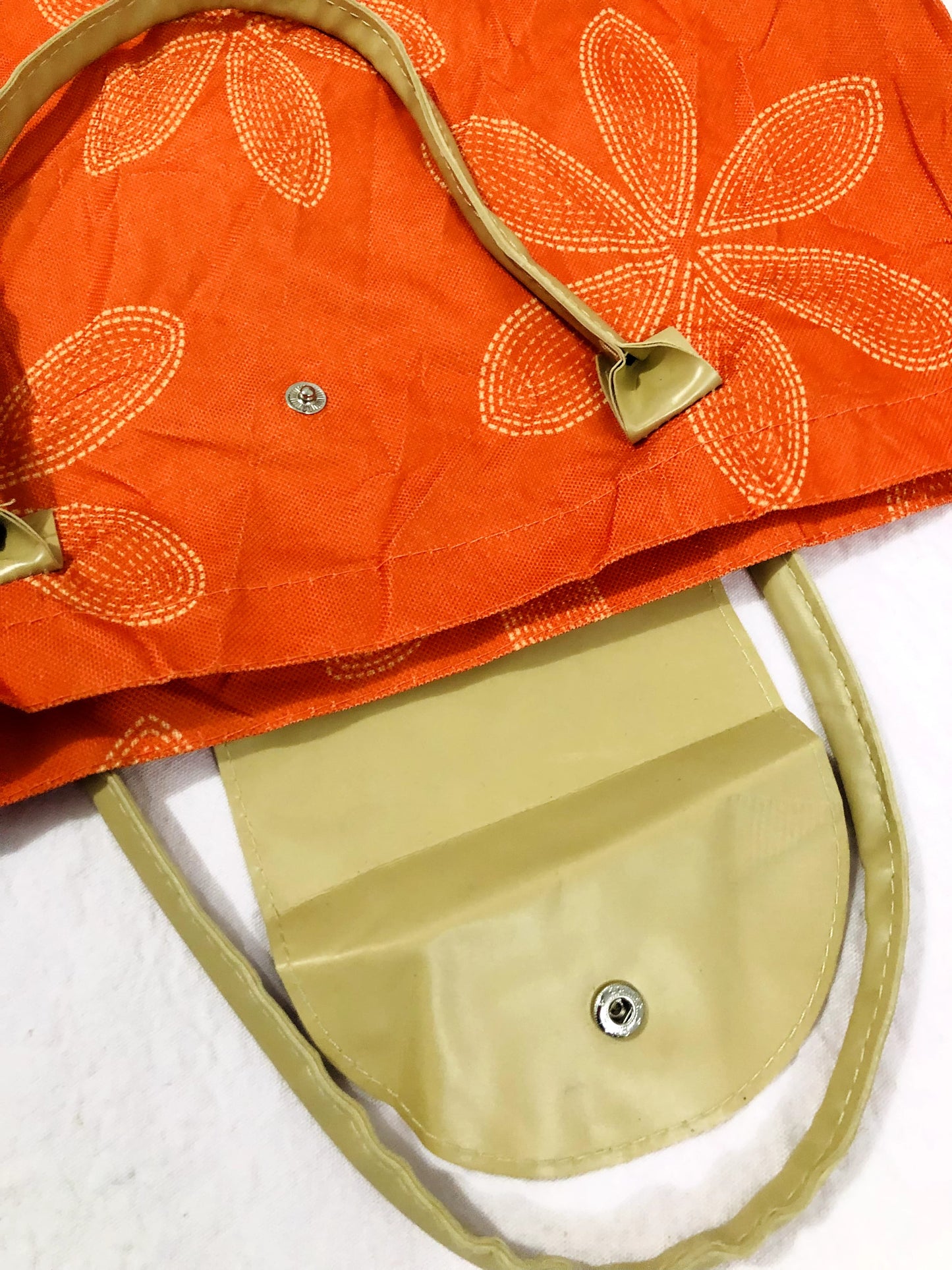 BUTTON TOTE