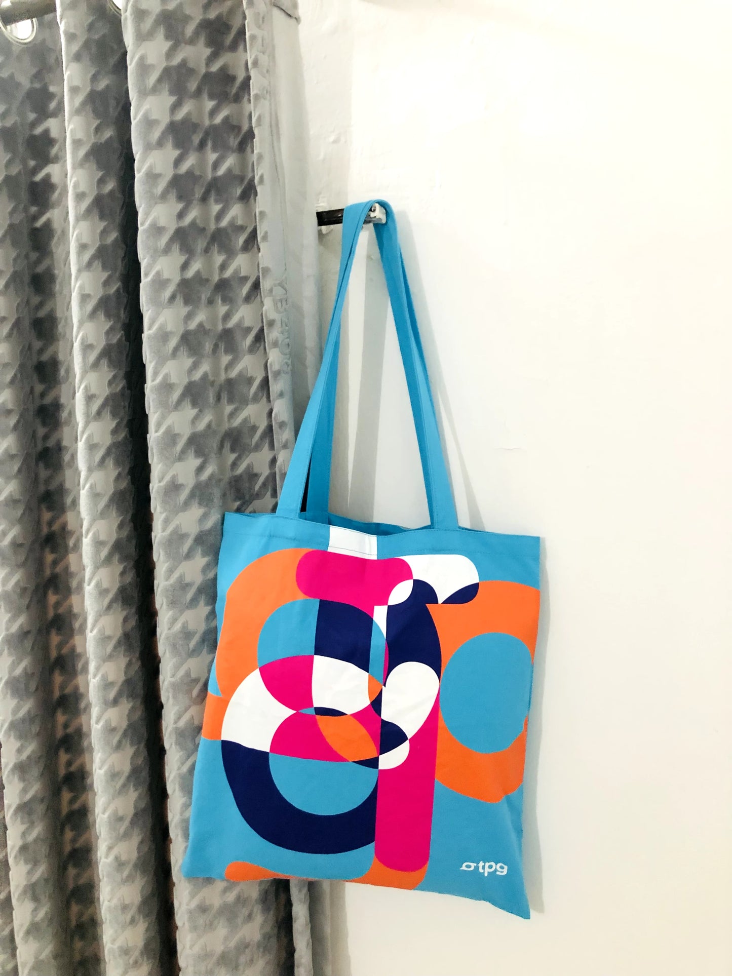 SHOULDER BAG