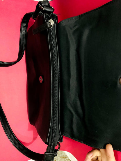 CROSS BODY
