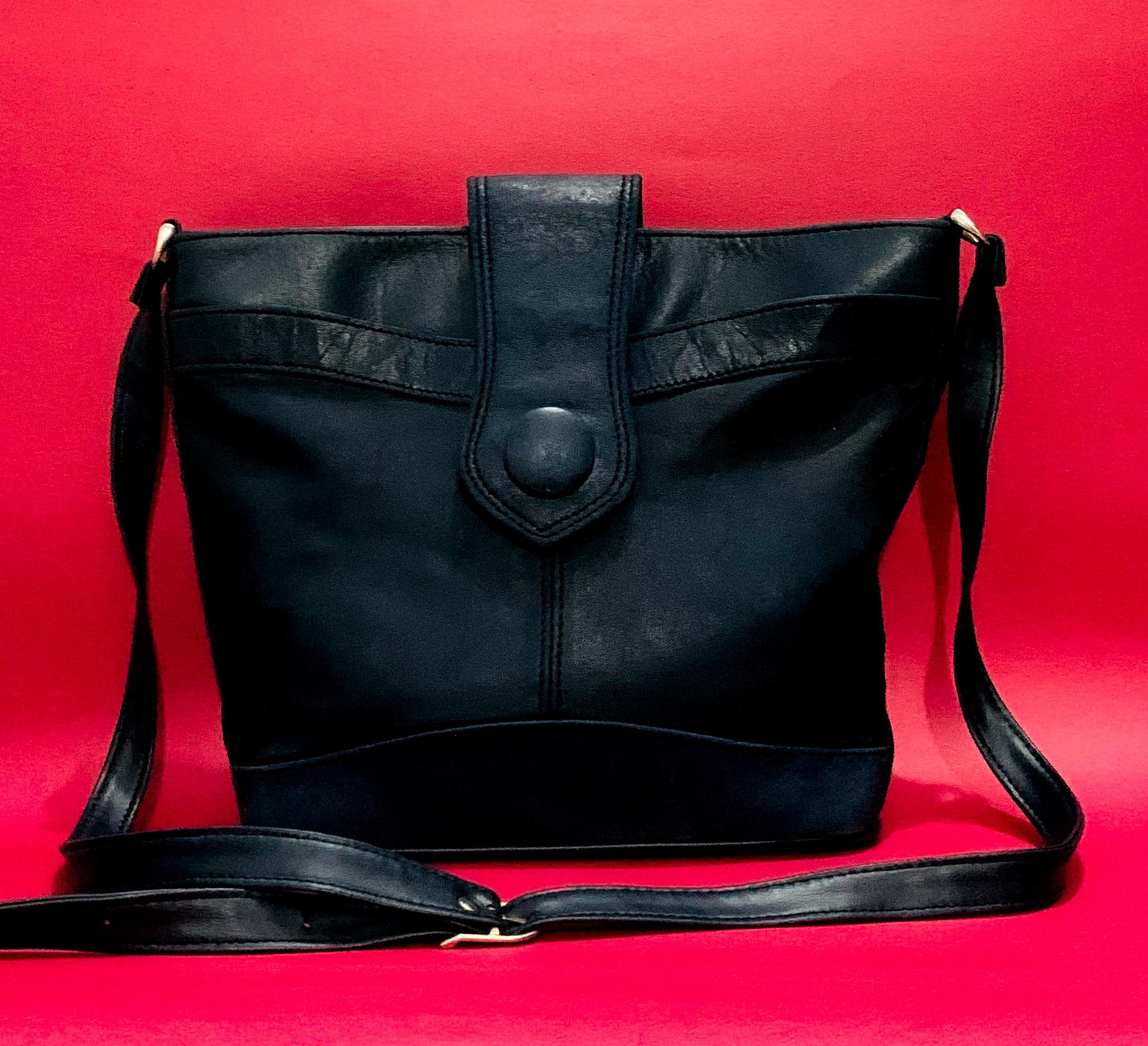 CROSS BODY