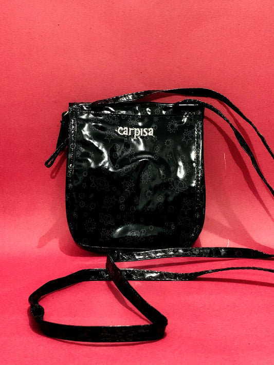 CROSS BODY