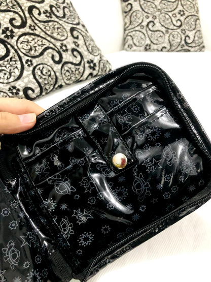 CROSS BODY