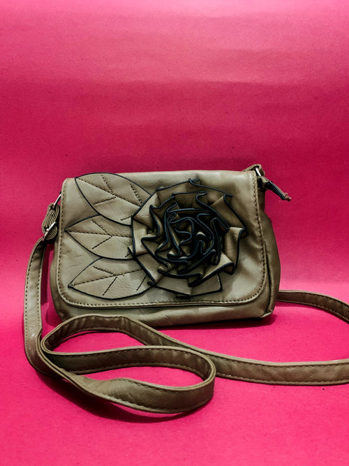 CROSS BODY BAG