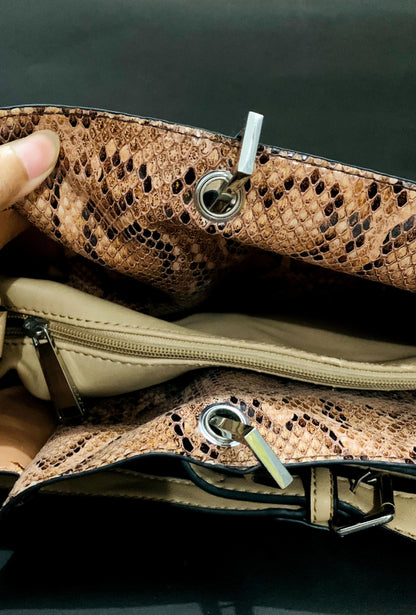 SHOULDER BAG