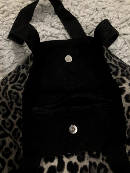 BUTTON TOTE