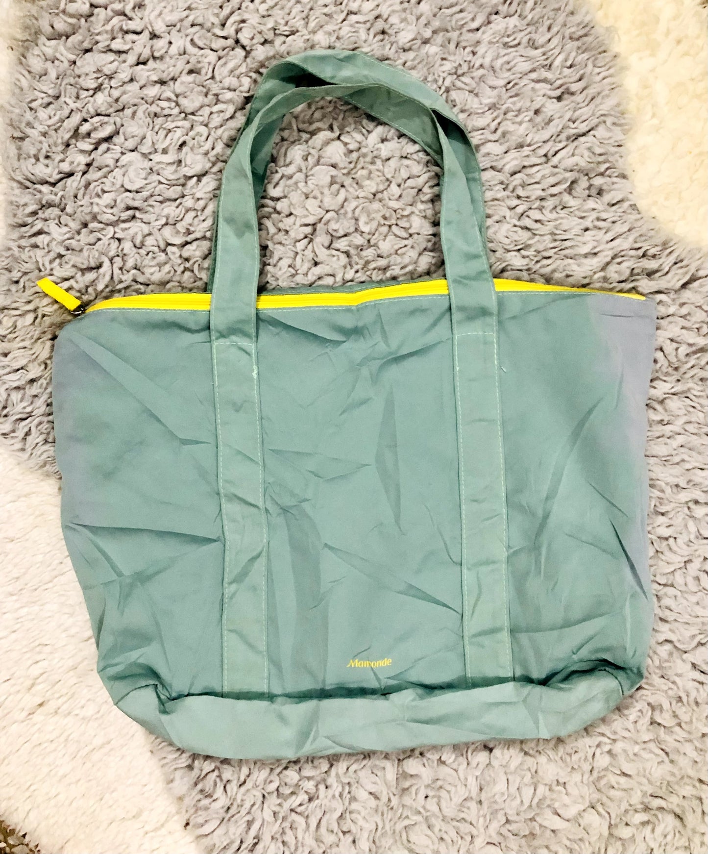 SHOULDER BAG