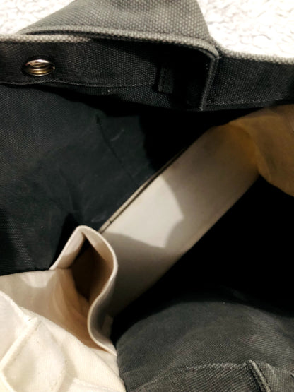 BUTTON TOTE